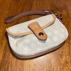 Dooney & Bourke Crossbody Wrislet